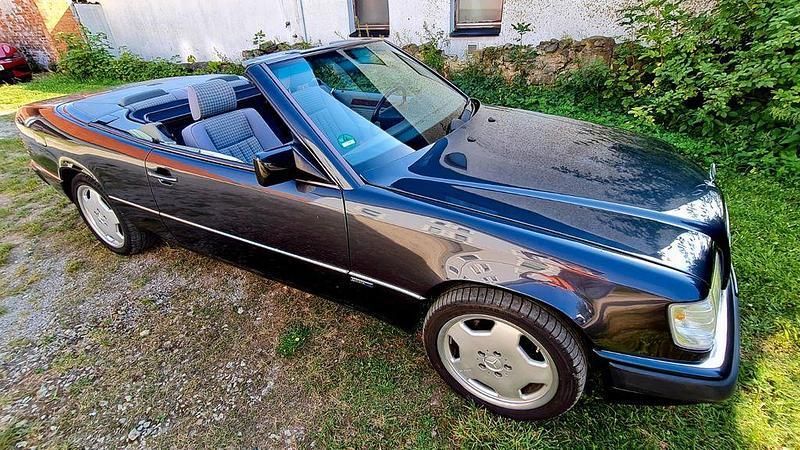 Schwarz Gebraucht 1994 Mercedes E320 Sportline Cabrio | 27.999 € - Bild 1/4