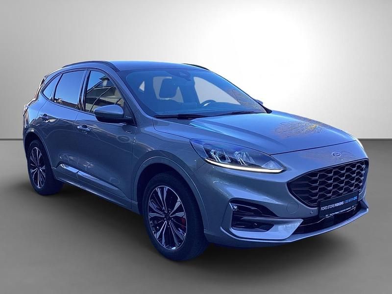 Gebraucht Ford Kuga ST-Line 224 PS (164 kW) 2022 Silber SUV