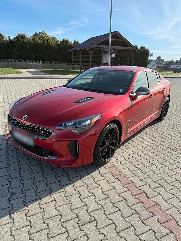 Rot Gebraucht 2018 Kia Stinger GT-Line Limousine | 21.300 € (Guter Preis) - Bild 1/4