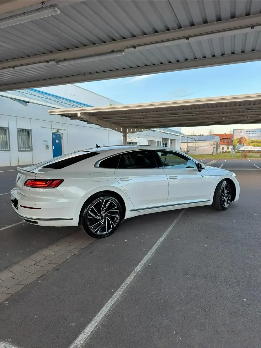 Gebraucht VW Arteon R-line 190 PS (139 kW) 2018 Weiß Kleinwagen
