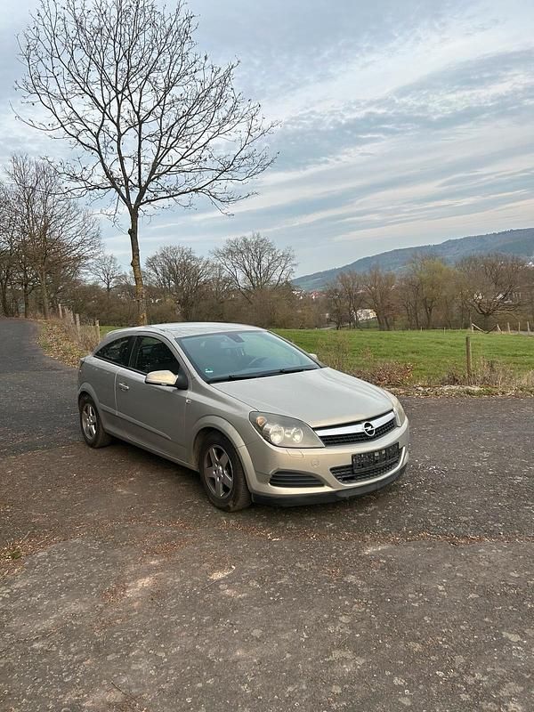 Gebraucht Opel Astra GTC 90 PS (66 kW) 2008 Grau Kleinwagen