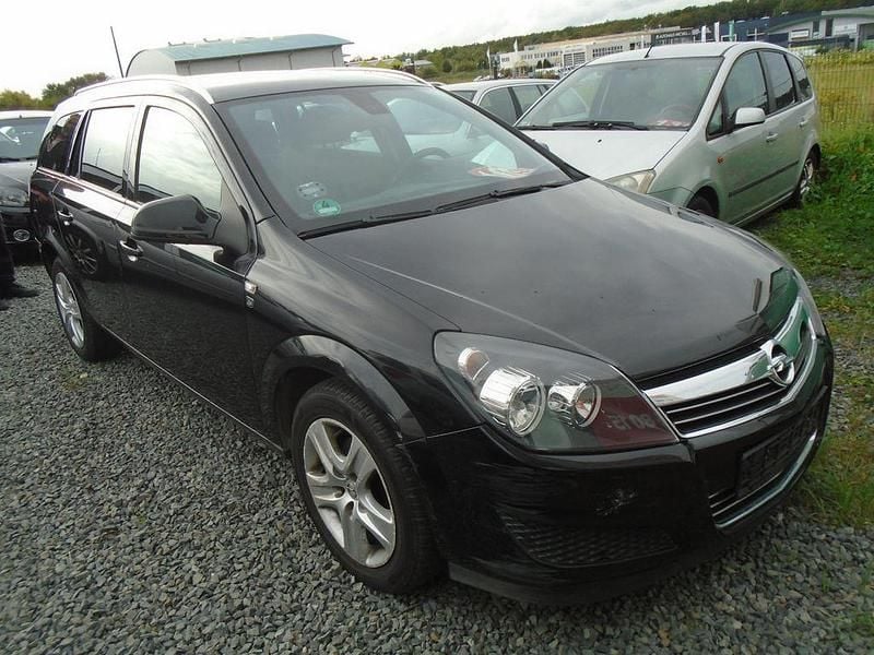Schwarz Gebraucht 2010 Opel Astra Edition Limousine | 1.799 € (Superpreis) - Bild 1/4