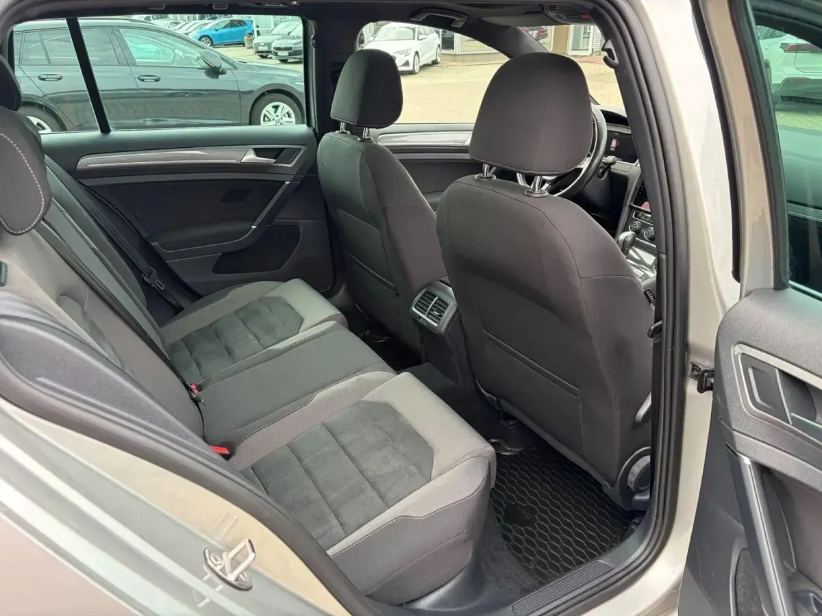 Gebraucht VW Golf Alltrack 184 PS (135 kW) 2019 Silber Kombi