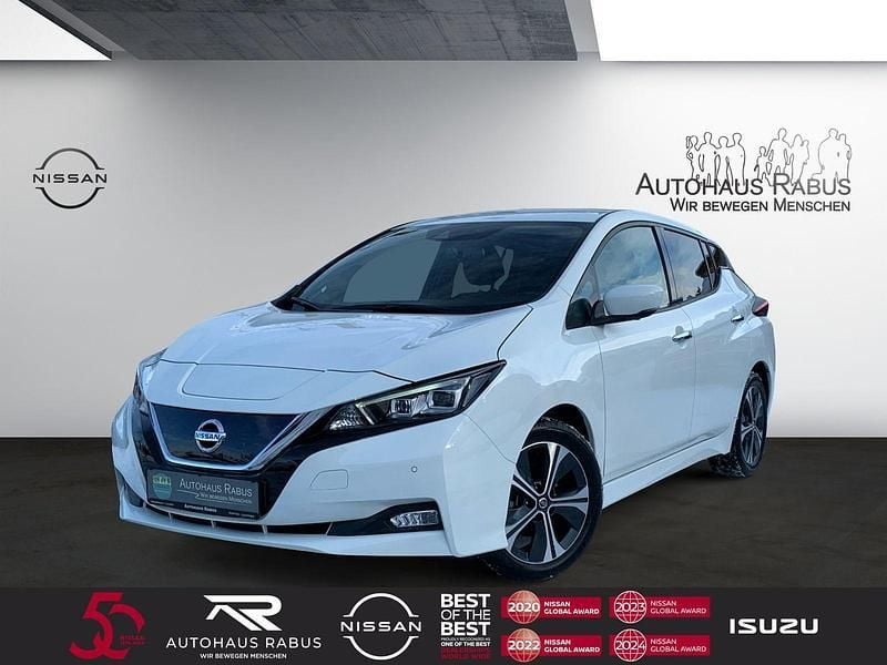 Weiß arctic solid white Gebraucht 2022 Nissan Leaf N-Connecta Kleinwagen | 17.490 € (Fairer Preis) - Bild 1/4