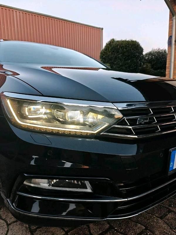 Gebraucht VW Passat Highline 190 PS (139 kW) 2018 Schwarz Kombi
