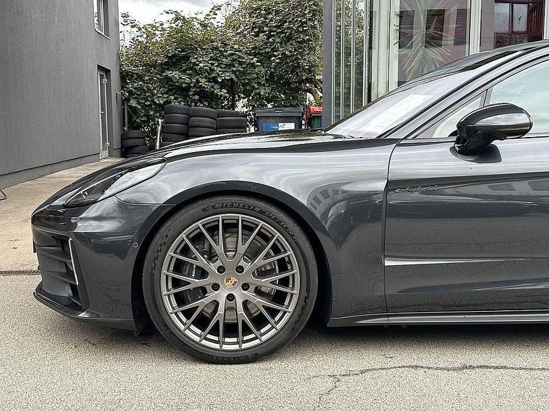 Gebraucht Porsche Panamera 4 470 PS (345 kW) 2024 Grau Limousine