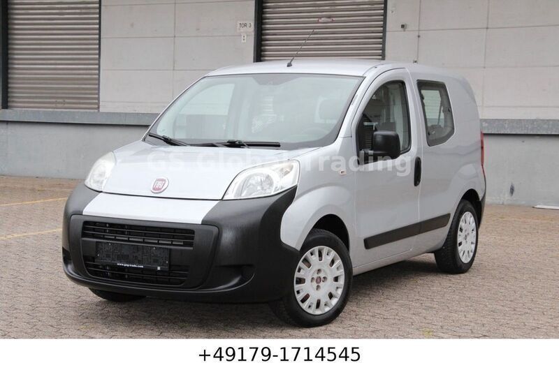 Grau Gebraucht 2011 Fiat Fiorino Van / Kleinbus | 4.730 € (Fairer Preis) - Bild 1/4