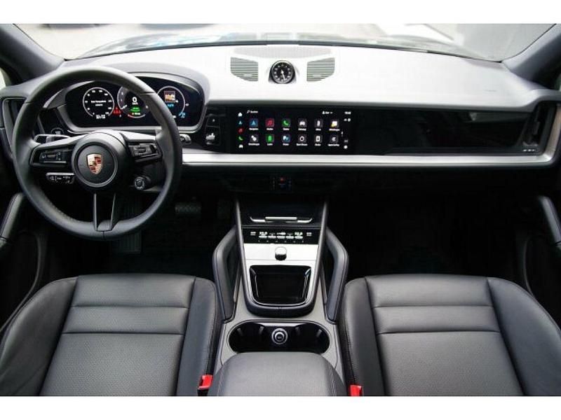 Gebraucht Porsche Cayenne 470 PS (345 kW) 2025 Chromitschwarz (metallic) SUV