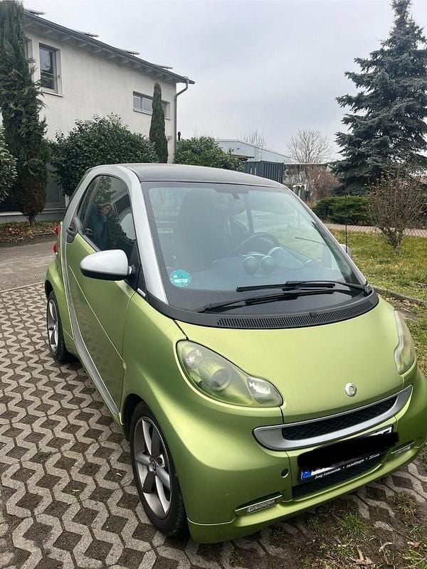 Gebraucht Smart ForTwo Coupé 61 PS (44 kW) 2010 Schwarz Coupé