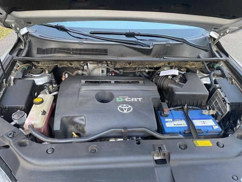 Gebraucht Toyota RAV4 Life 150 PS (110 kW) 2011 Silber SUV