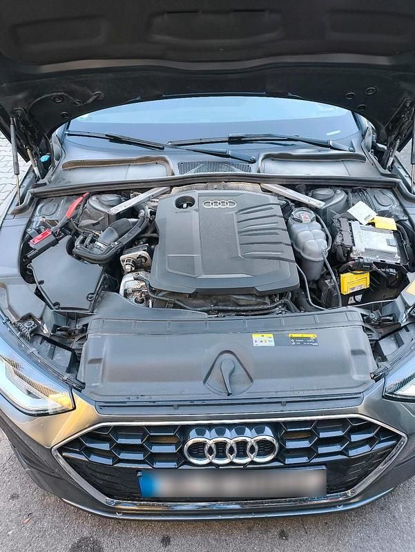 Gebraucht Audi A4 163 PS (119 kW) 2020 Grau Kombi