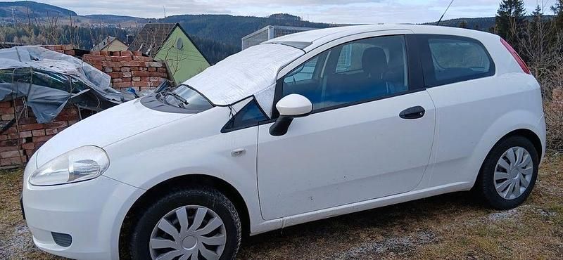 Gebraucht Fiat Punto 65 PS (47 kW) 2009 Weiß Kleinwagen