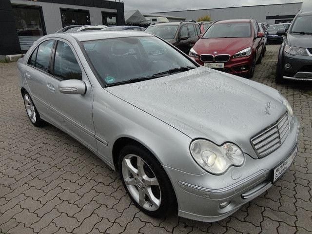 Silber Gebraucht 2005 Mercedes C280 Sport Edition Limousine | 3.990 € (Guter Preis) - Bild 1/4