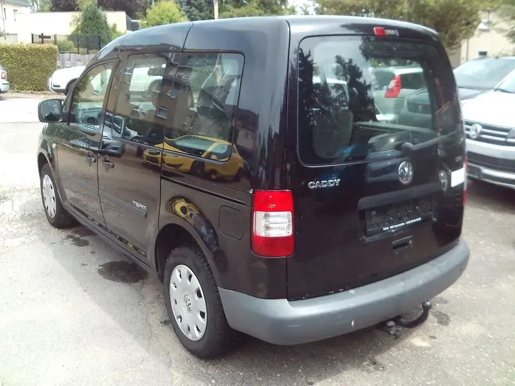 Gebraucht VW Caddy Team 75 PS (55 kW) 2010 Schwarz Van / Kleinbus