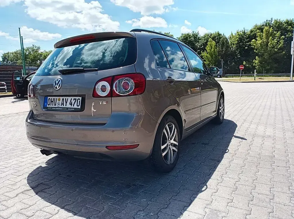 Gebraucht VW Golf Plus Comfortline 122 PS (89 kW) 2009 Braun Van / Kleinbus