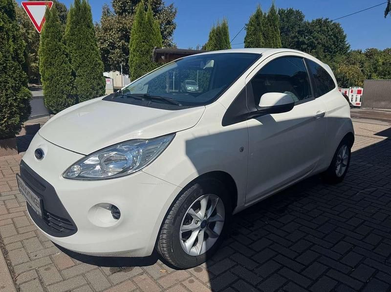 Crystalweiß Gebraucht 2014 Ford Ka Trend Kleinwagen | 3.600 € (Fairer Preis) - Bild 1/4