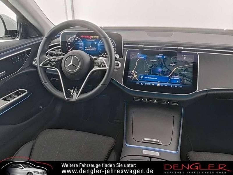 Gebraucht Mercedes E300 Advanced 204 PS (150 kW) 2024 Opalithweiß bright Kombi