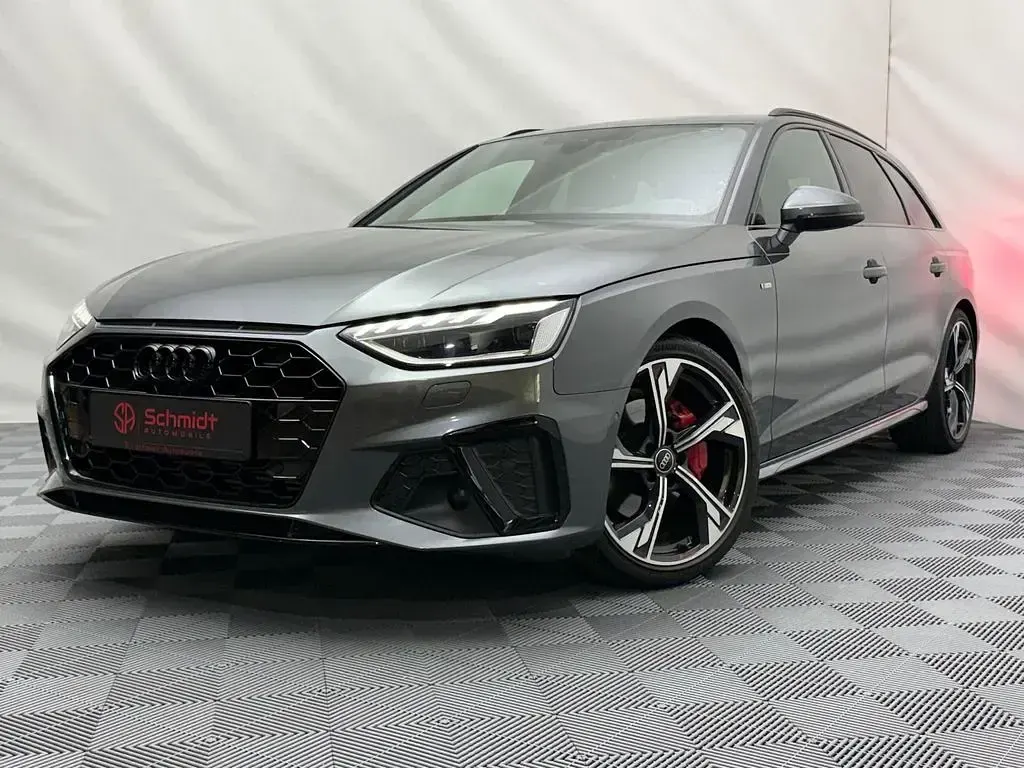 Gebraucht Audi A4 S-Line 204 PS (150 kW) 2024 Grau Limousine