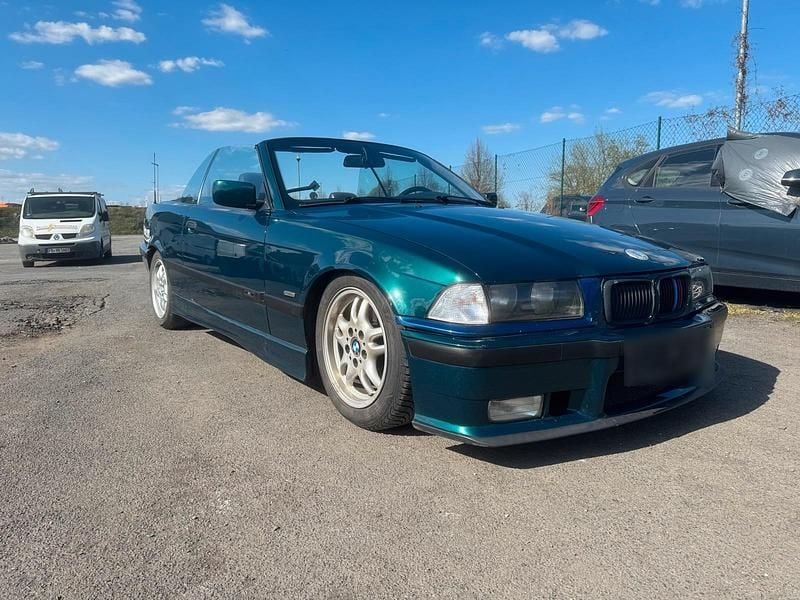 Gebraucht BMW 318 Cabriolet Basis 115 PS (84 kW) 1997 Grün Cabrio