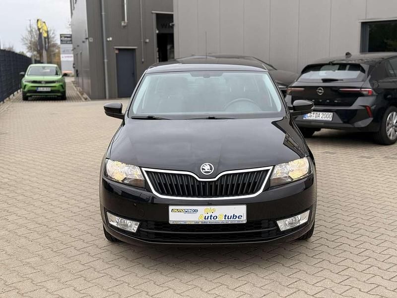 Gebraucht Skoda Rapid Ambition 90 PS (66 kW) 2016 Schwarzmagic perleffekt Kleinwagen