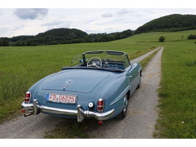 Gebraucht Mercedes 190 105 PS (77 kW) 1960 Blau Limousine