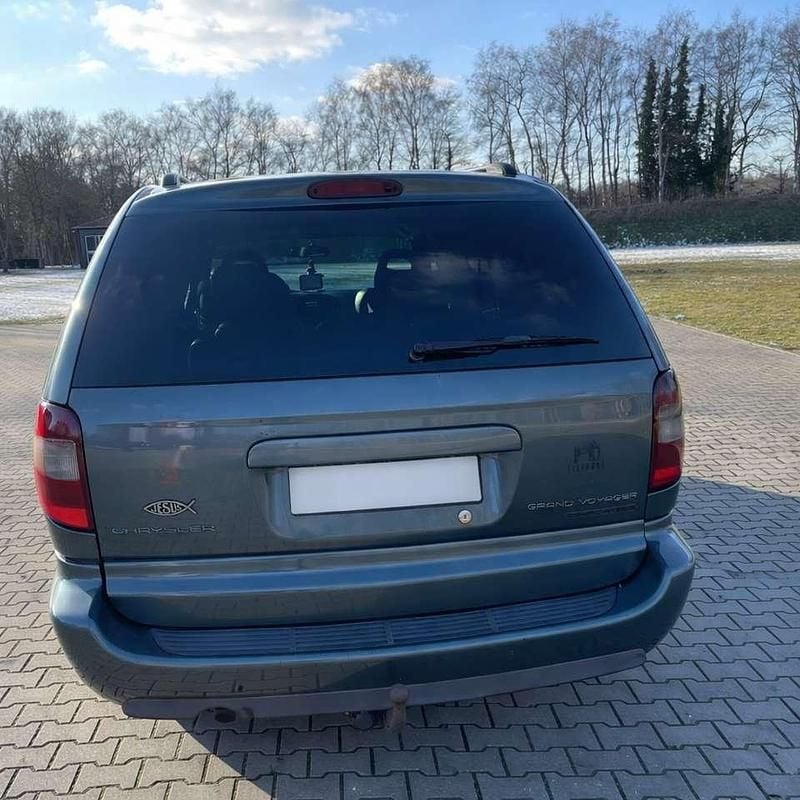Gebraucht Chrysler Grand Voyager 150 PS (110 kW) 2007 Grün Van / Kleinbus