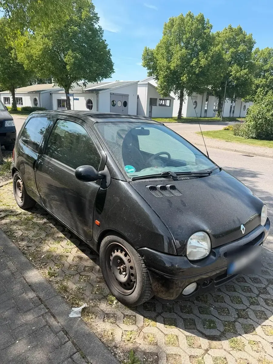 Second-hand Renault Twingo 75 CP (55 kW) 2002 Negru Hatchback