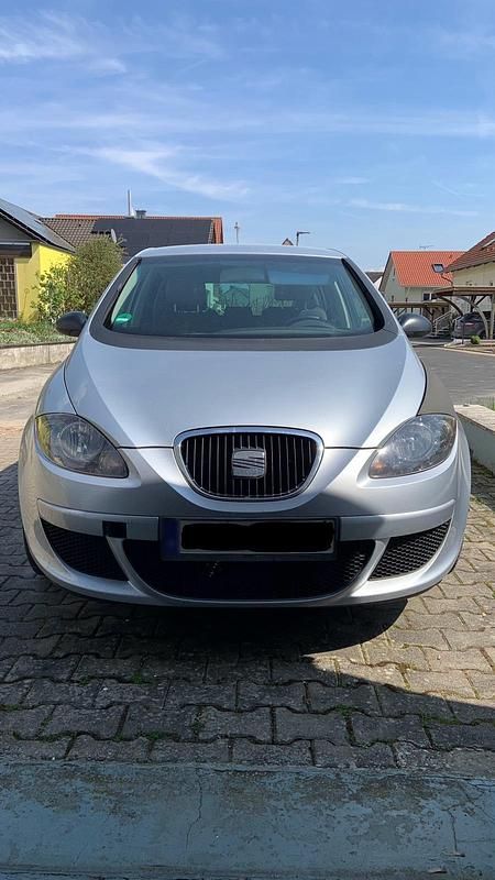 Gebraucht Seat Altea Fresh 102 PS (75 kW) 2005 Silber Van / Kleinbus
