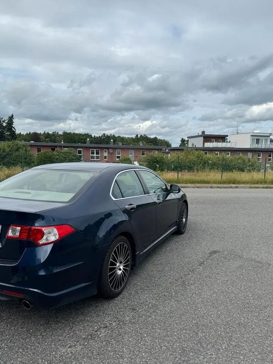 Gebraucht Honda Accord 201 PS (147 kW) 2010 Blau Limousine