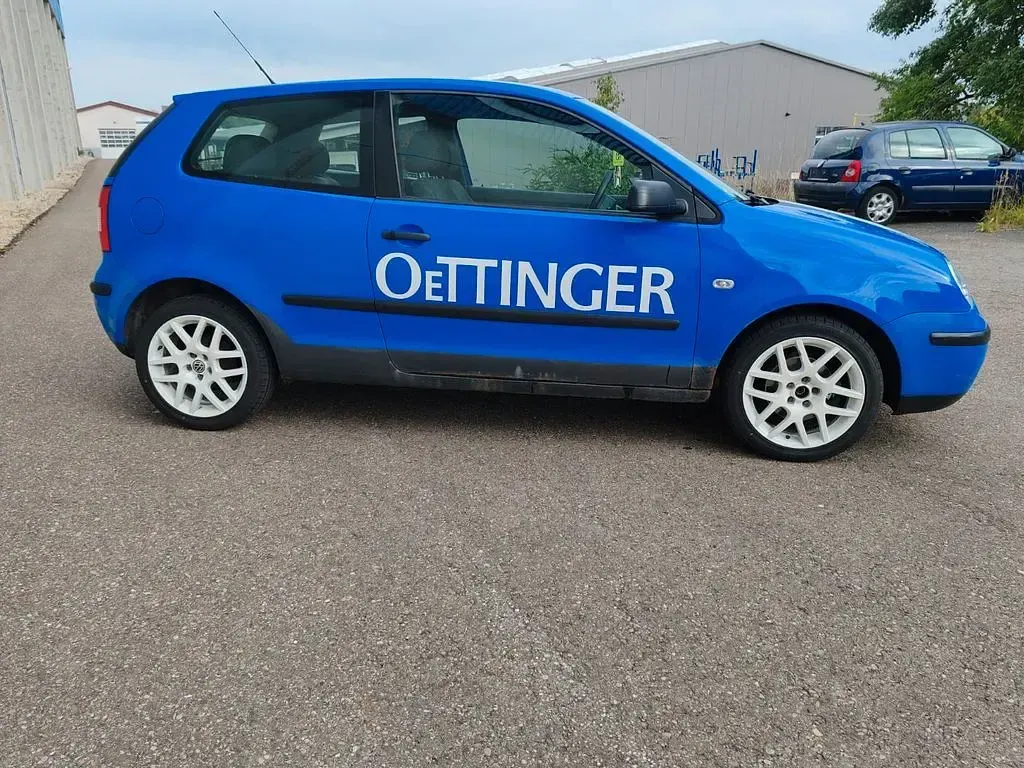 Gebraucht VW Polo Comfortline 64 PS (47 kW) 2002 Blau Kleinwagen