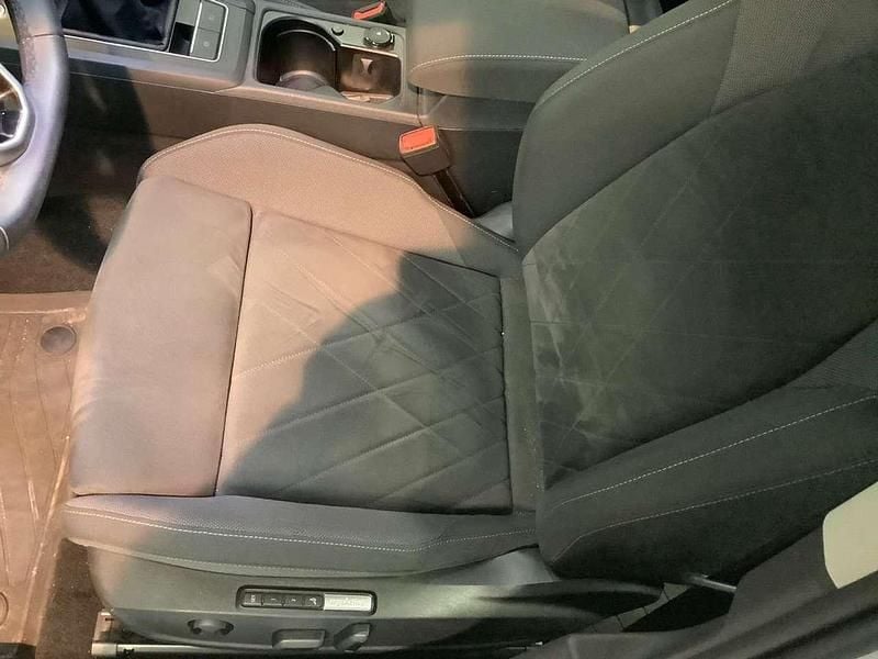 Gebraucht VW Golf VII Style 150 PS (110 kW) 2020 Weiß Limousine