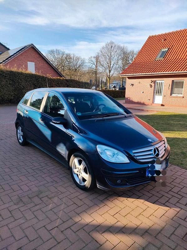 Gebraucht Mercedes B180 109 PS (80 kW) 2007 Blau Van / Kleinbus