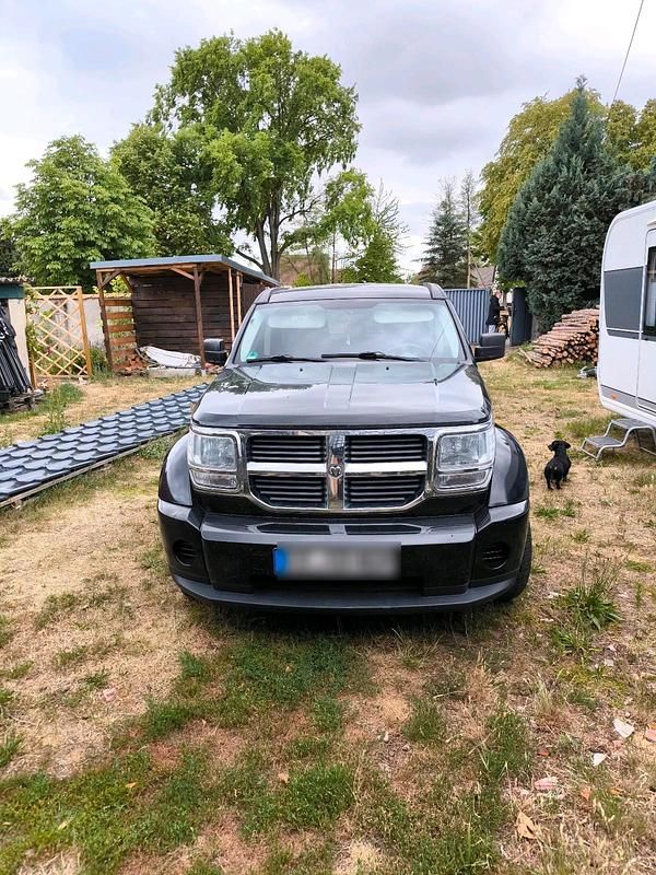 Schwarz Gebraucht 2007 Dodge Nitro SUV | 4.000 € - Bild 1/4
