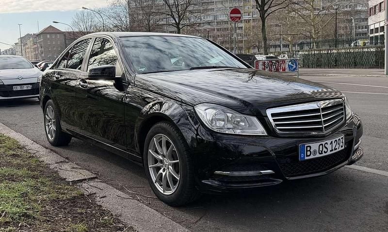 Gebraucht Mercedes C180 156 PS (114 kW) 2013 Schwarz Limousine