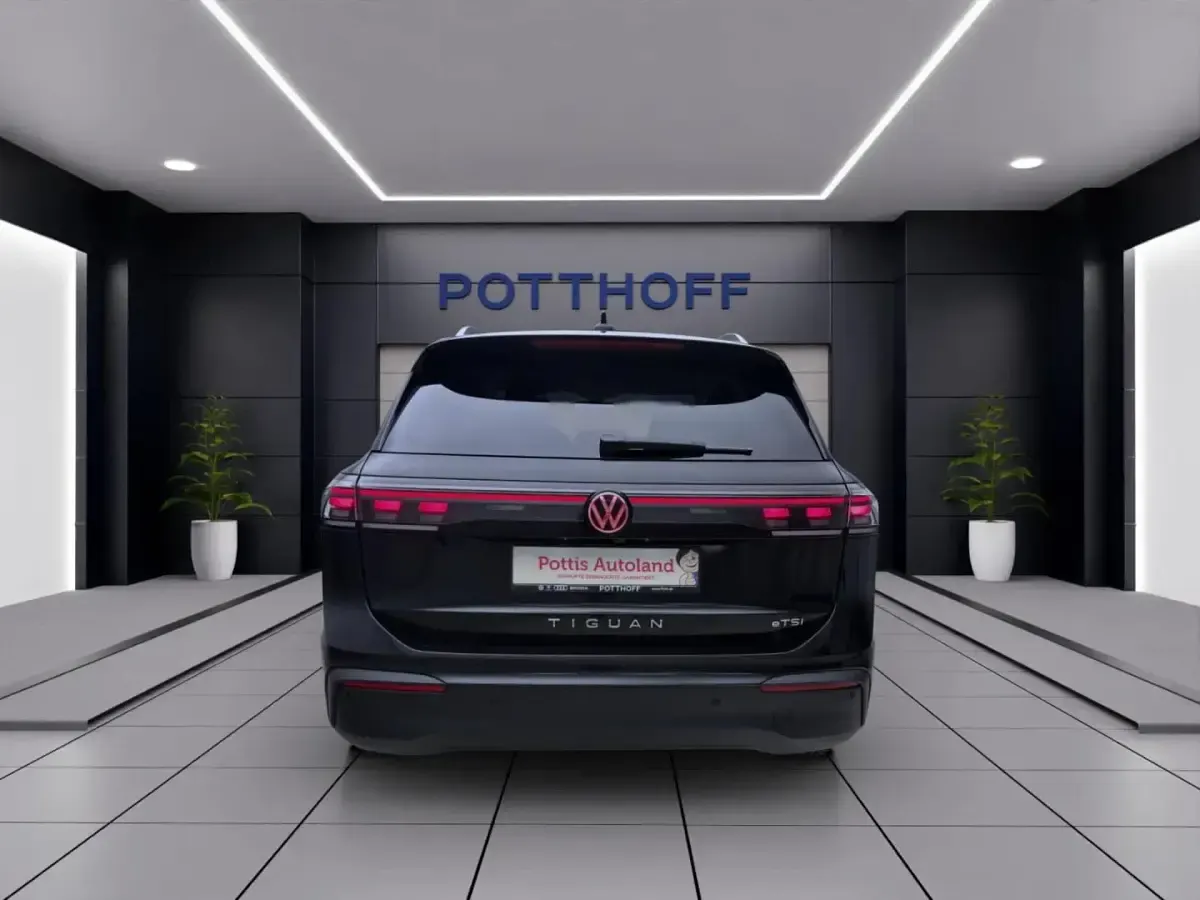 Gebraucht VW Tiguan Goal 131 PS (96 kW) 2025 Schwarz SUV