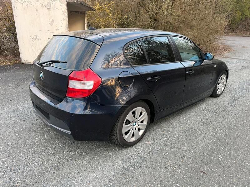 Gebraucht BMW 116 122 PS (89 kW) 2005 Blau Kleinwagen