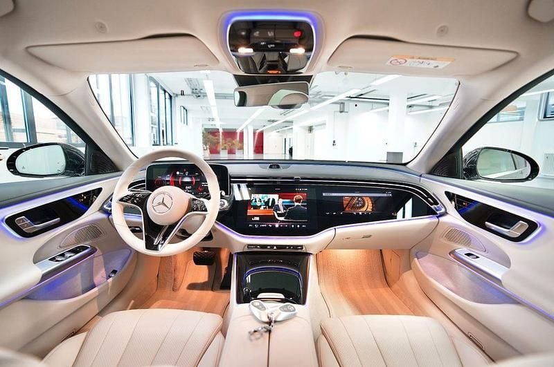 Schwarz Gebraucht 2024 Mercedes E200 Advanced Limousine | 49.950 € (Fairer Preis) - Bild 1/4