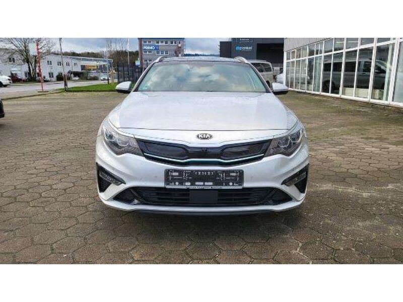 Gebraucht Kia Optima Spirit 154 PS (113 kW) 2019 (4ss) seidensilber met. Kombi