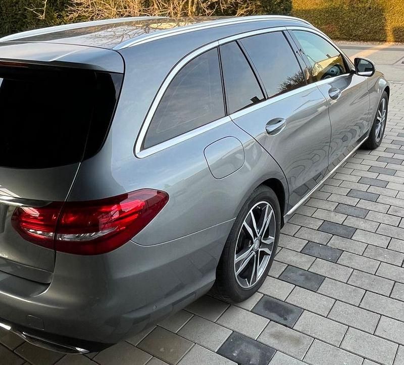 Gebraucht Mercedes C180 156 PS (114 kW) 2015 Grau Limousine