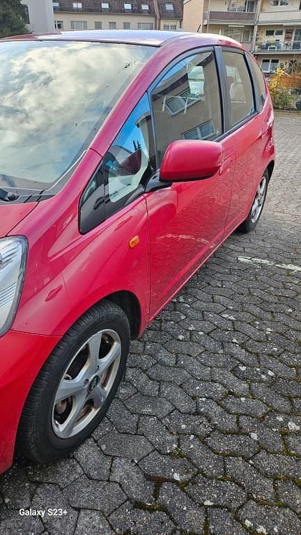 Gebraucht Honda Jazz S 90 PS (66 kW) 2011 Rot Kleinwagen