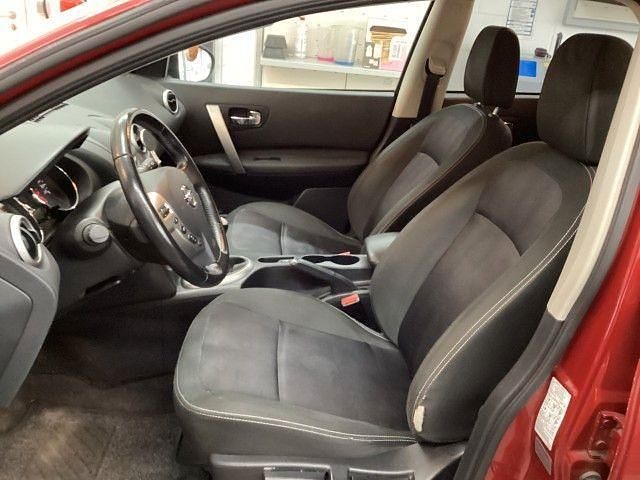 Gebraucht Nissan Qashqai +2 Acenta 141 PS (103 kW) 2013 Rot SUV