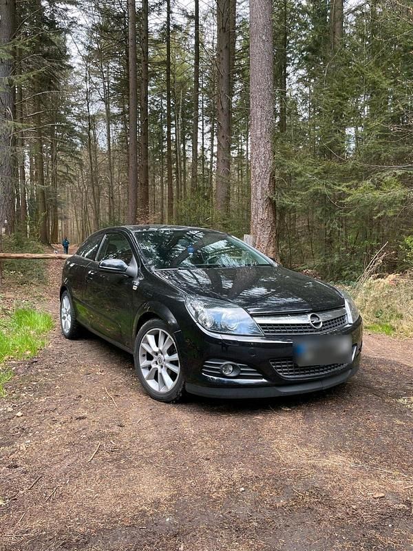 Schwarz Gebraucht 2008 Opel Astra GTC Coupé | 2.250 € - Bild 1/2