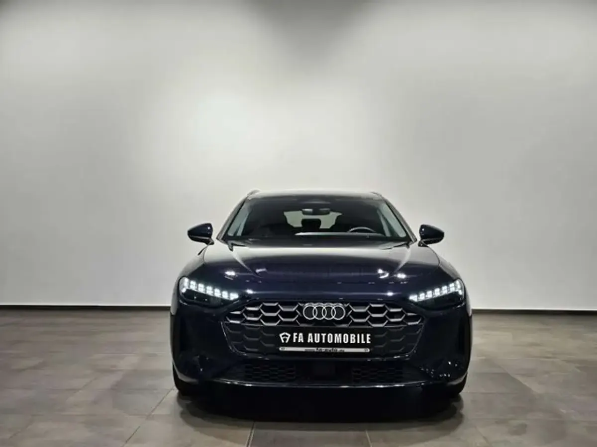 Gebraucht Audi A5 Sport 204 PS (150 kW) 2025 Blau Kombi