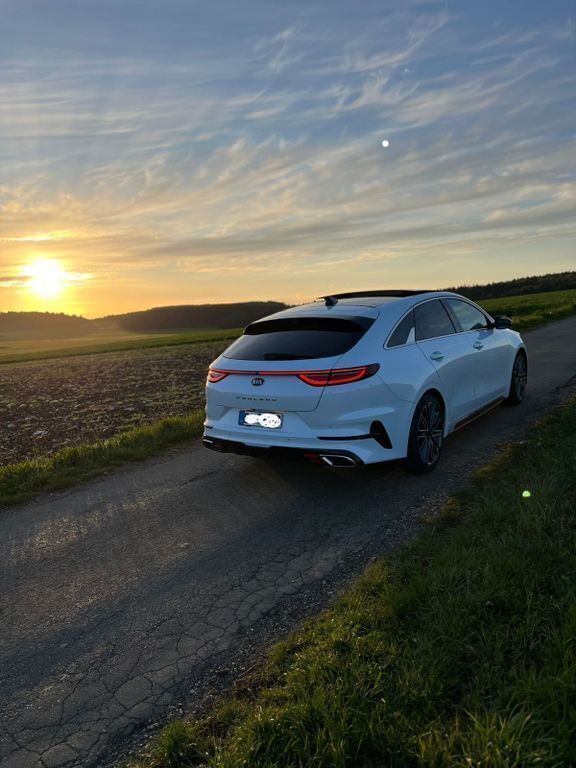 Weiß Gebraucht 2019 Kia ProCeed Kleinwagen | 21.000 € (Guter Preis) - Bild 1/4