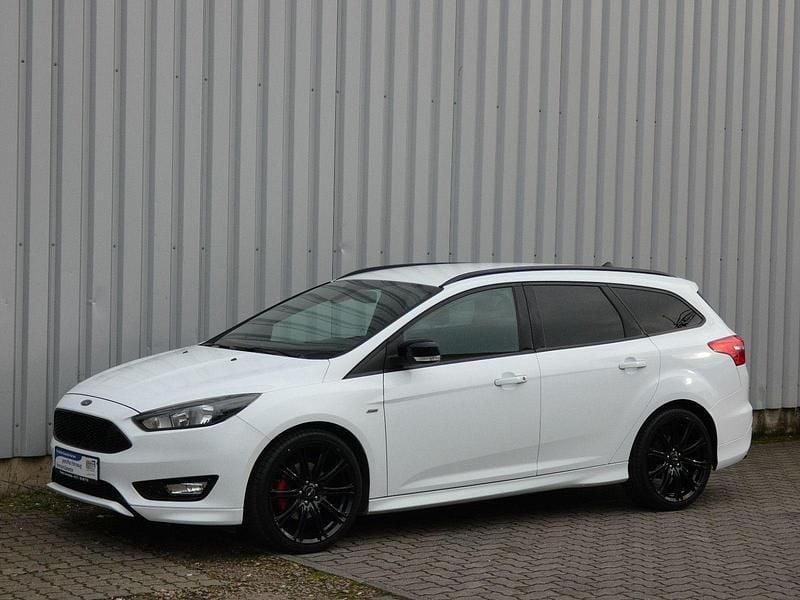 Gebraucht Ford Focus ST-Line 182 PS (133 kW) 2018 Weiß Kombi