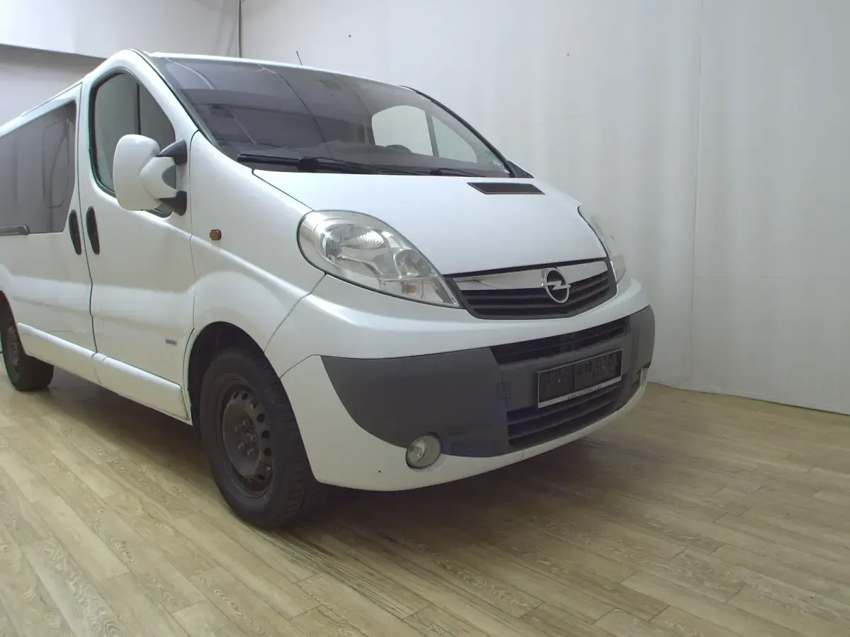 Używany Opel Vivaro 114 KM (83 kW) 2014 Biały Minivan