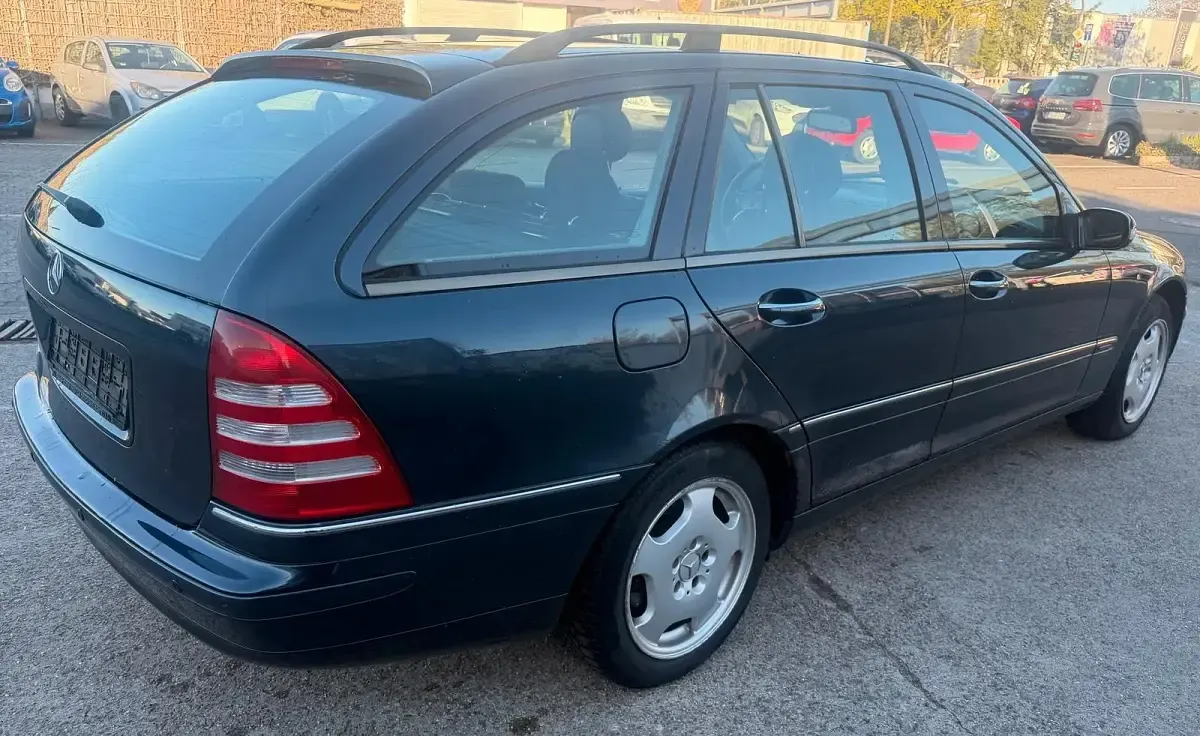 Gebraucht Mercedes C320 Elegance 218 PS (160 kW) 2001 Blau Kombi