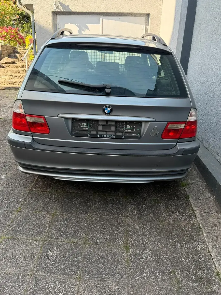 Gebraucht BMW 320 150 PS (110 kW) 2005 Silber Kombi