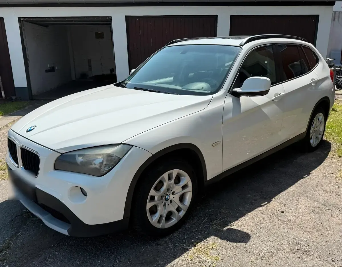 Gebraucht BMW X1 143 PS (105 kW) 2011 Weiß SUV