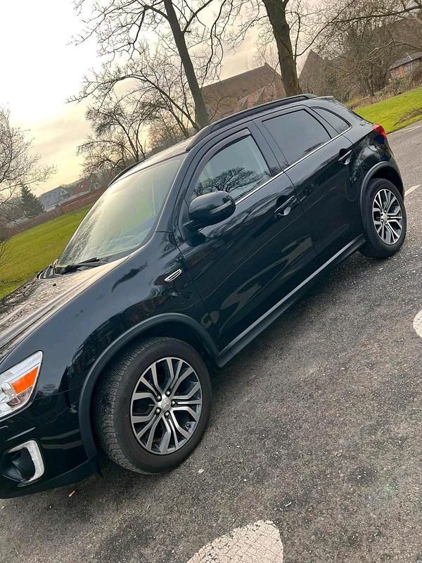 Schwarz Gebraucht 2015 Mitsubishi ASX SUV | 5.500 € - Bild 1/4